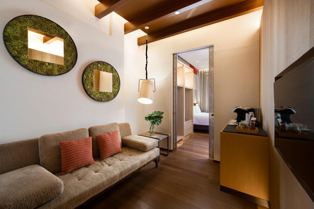 Oasia Resort Sentosa By Far East Hospitality Singapore Exteriör bild A suite at the hotel