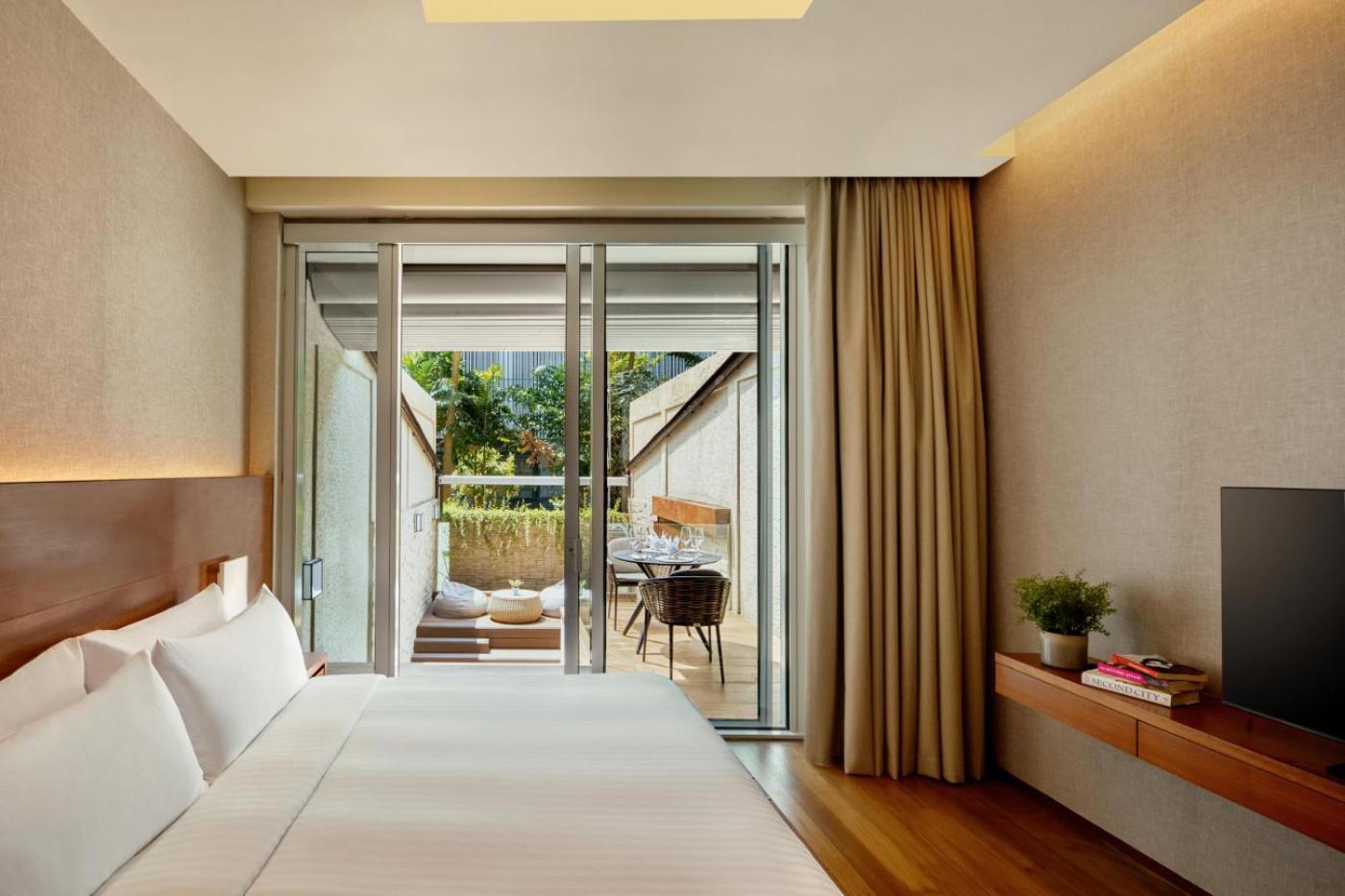 Oasia Resort Sentosa By Far East Hospitality Singapore Exteriör bild Deluxe Room with private balcony