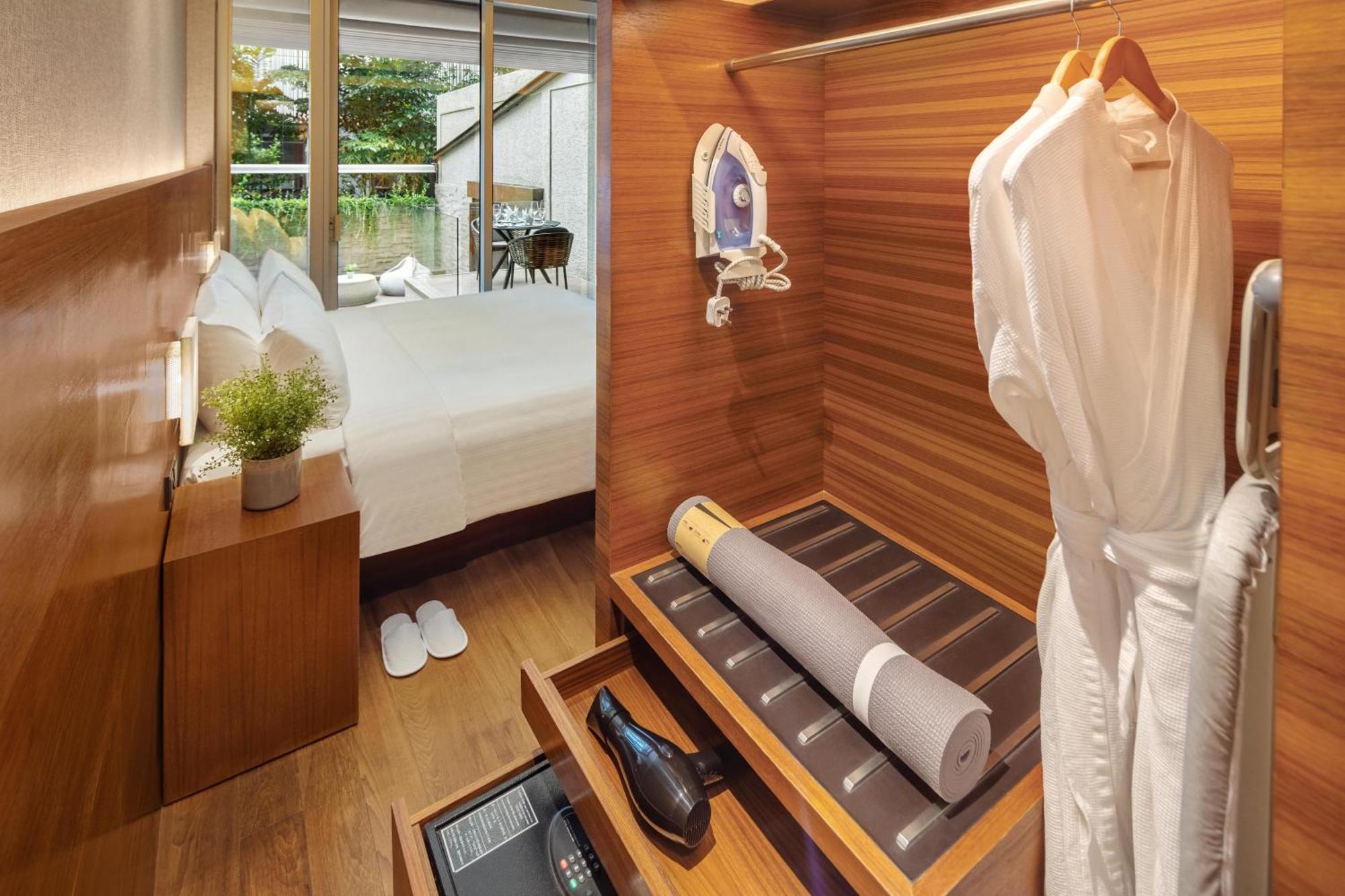 Oasia Resort Sentosa By Far East Hospitality Singapore Exteriör bild A room in the hotel